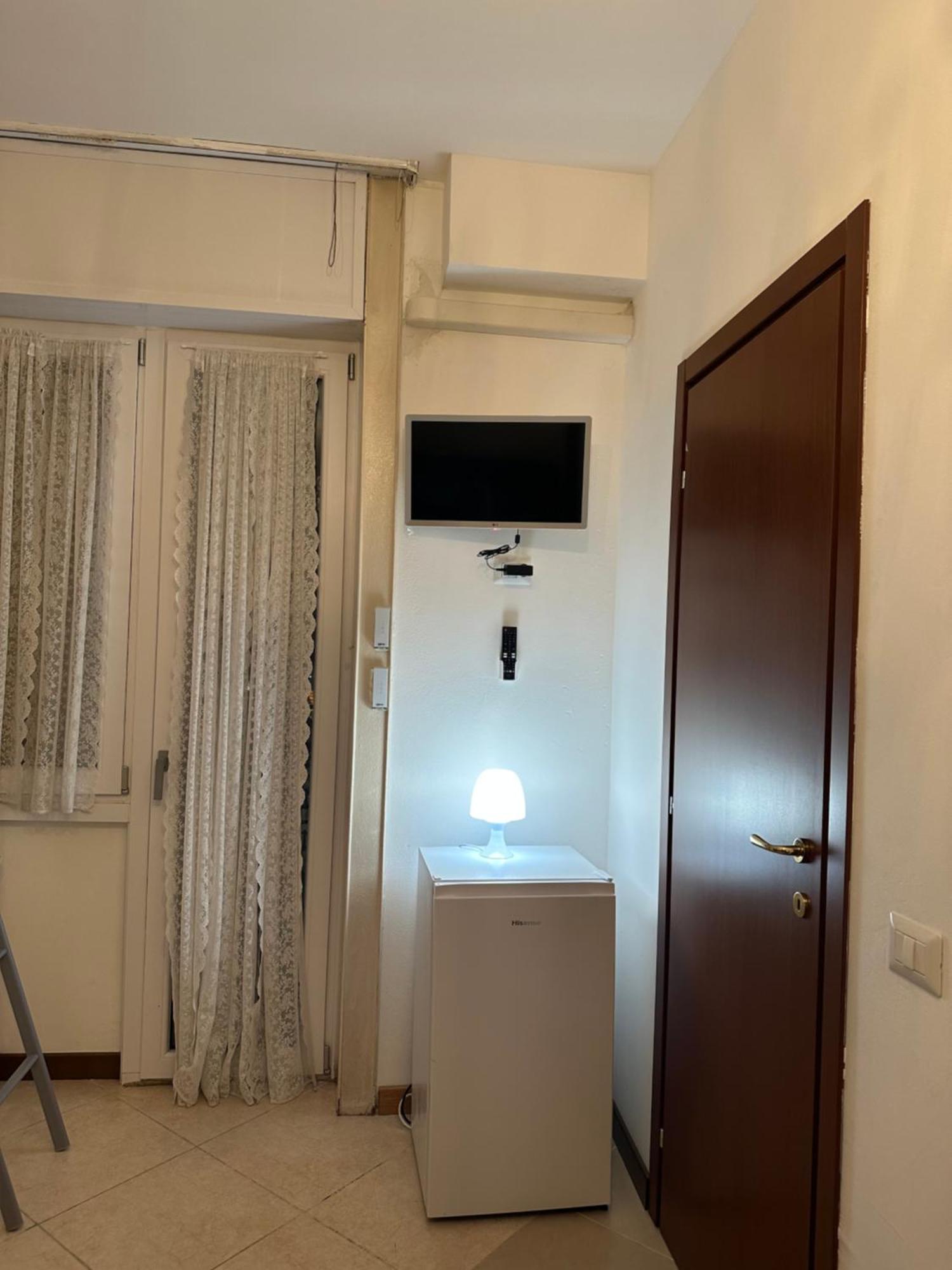 Gigli, Rooms Con Cucina In Comune E Terrazza Milano Dış mekan fotoğraf